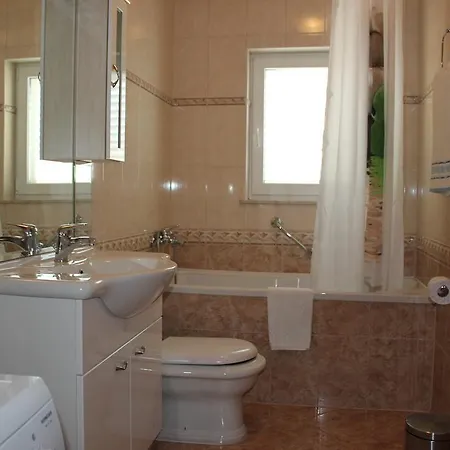 Lucija Apartament *
