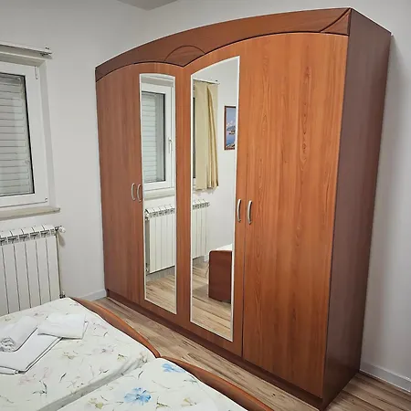 Lucija Апартаменти Сегет-Враниця