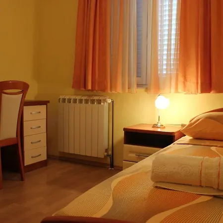Apartman Lucija *