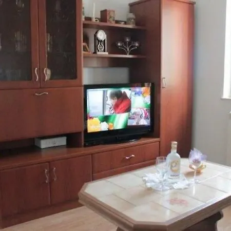 Lucija Apartman Seget Vranjica
